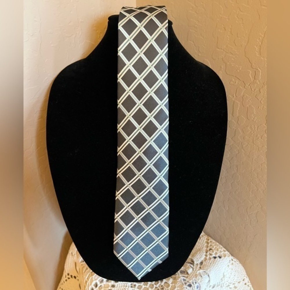 Giorgio Brutini Men's Necktie Plaid Hand Made.